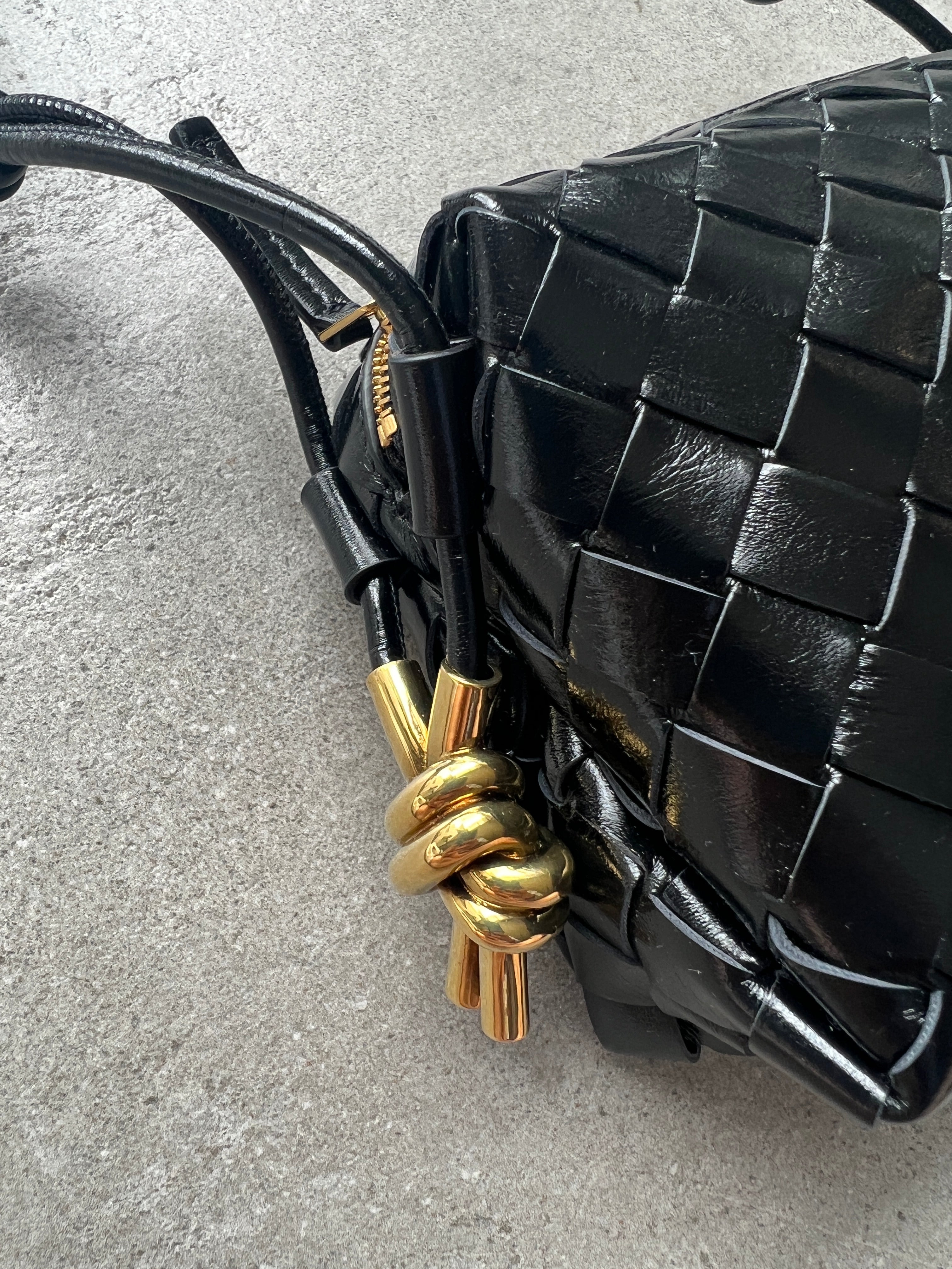 Bottega Veneta Loop Mini Lux Knot, Black – CULTSTATUS