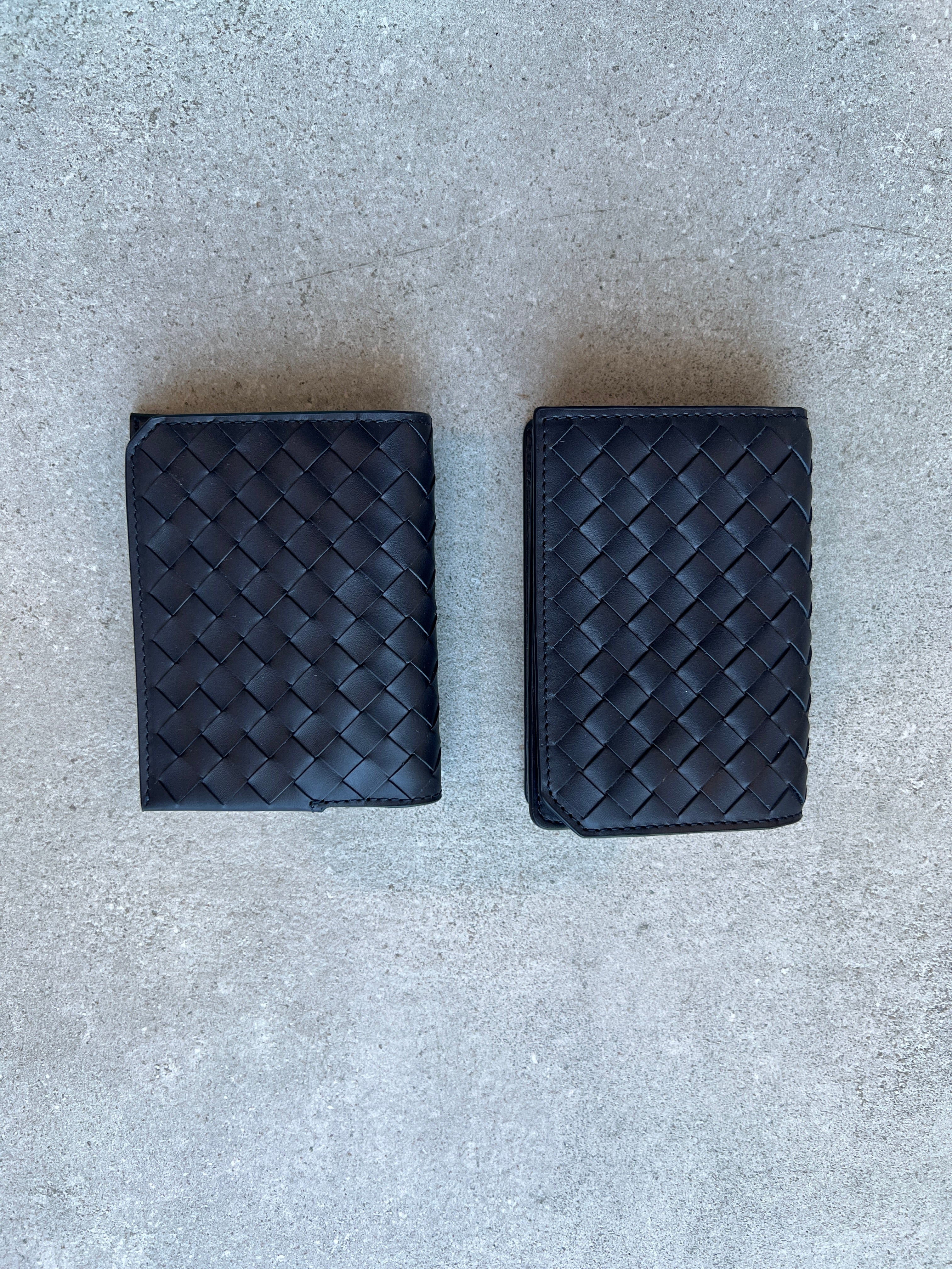 Bottega Veneta Piccolo Flap Card Case, Space – CULTSTATUS