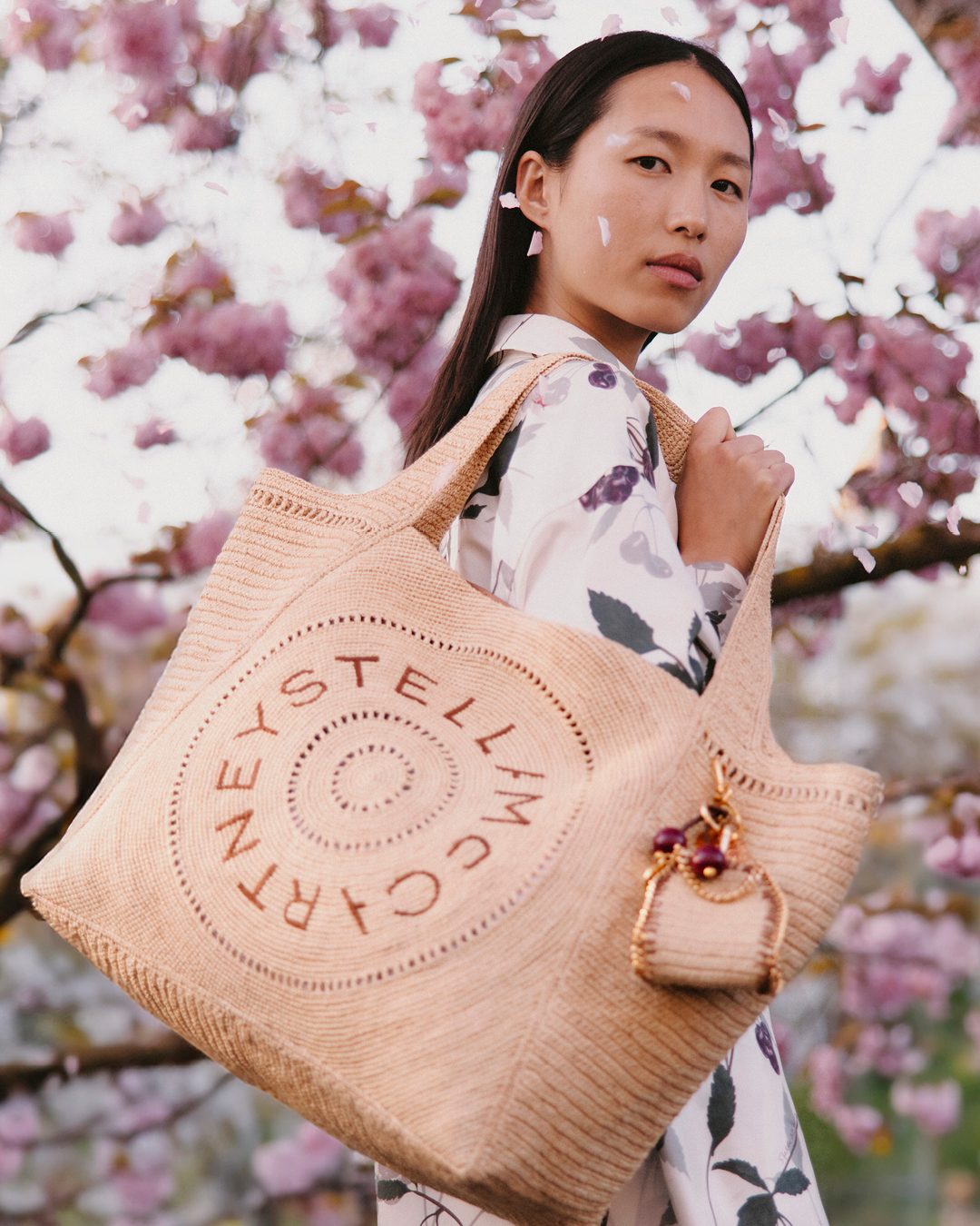 Stella McCartney Stella Logo Raffia Large Tote, Natural/Tan