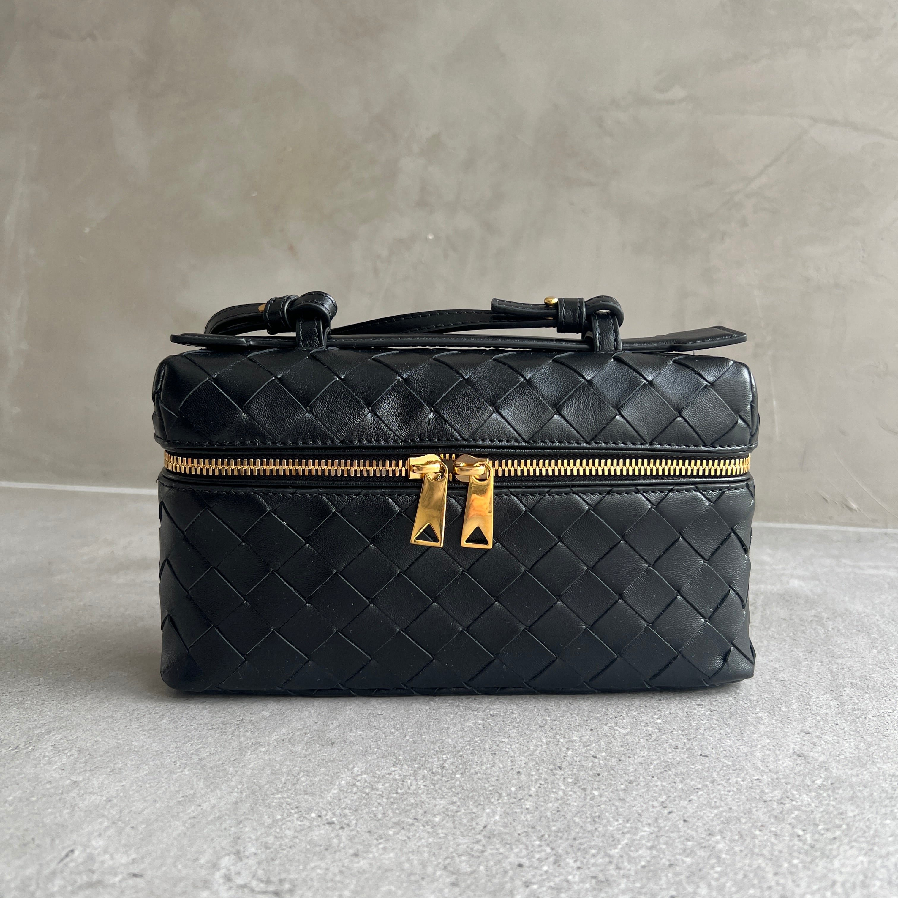 Vanity Bang Bang Crossbody, Black – CULTSTATUS