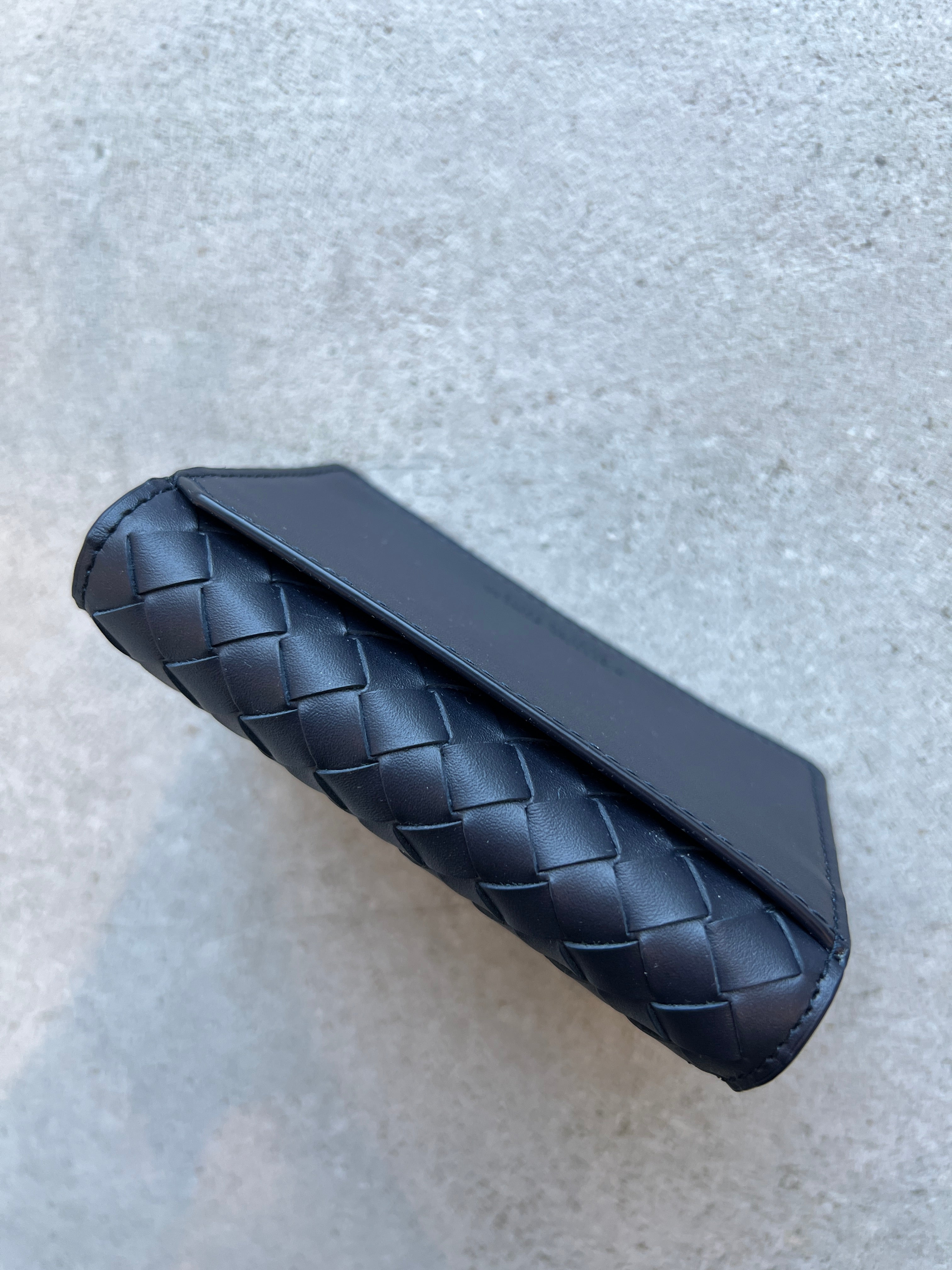 Bottega Veneta Piccolo Business Card Case, Space – CULTSTATUS