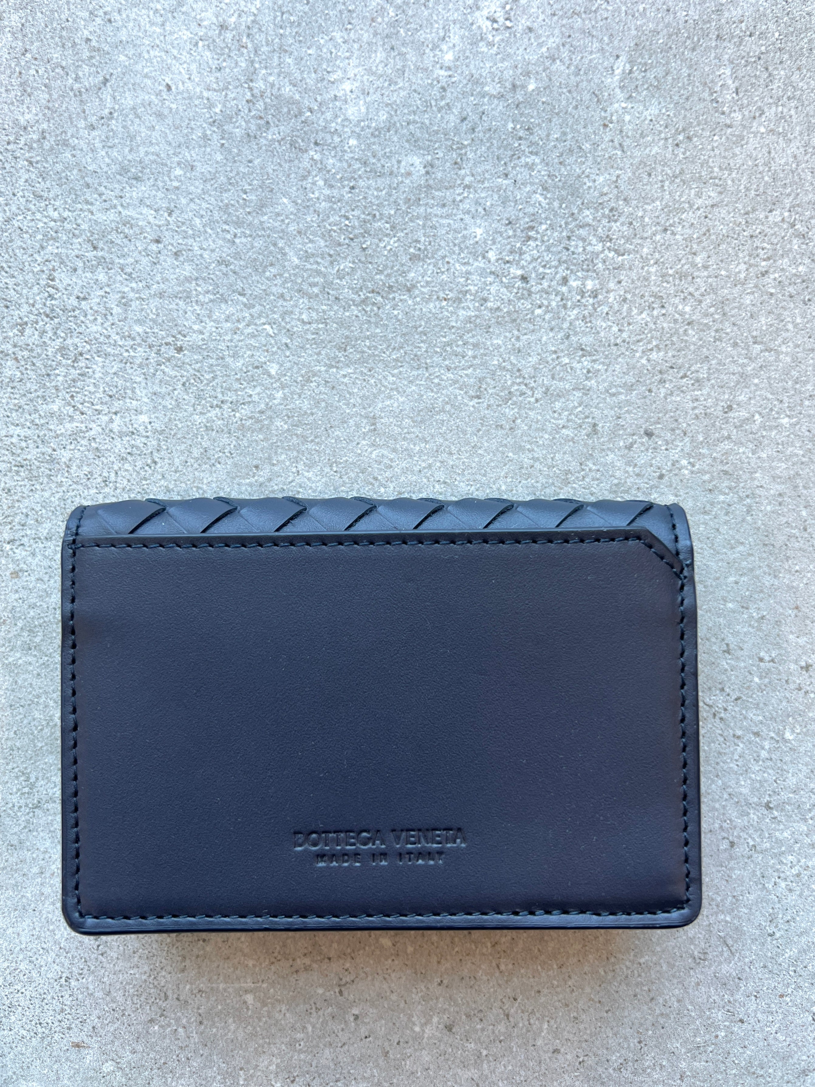Bottega Veneta Piccolo Business Card Case, Space – CULTSTATUS