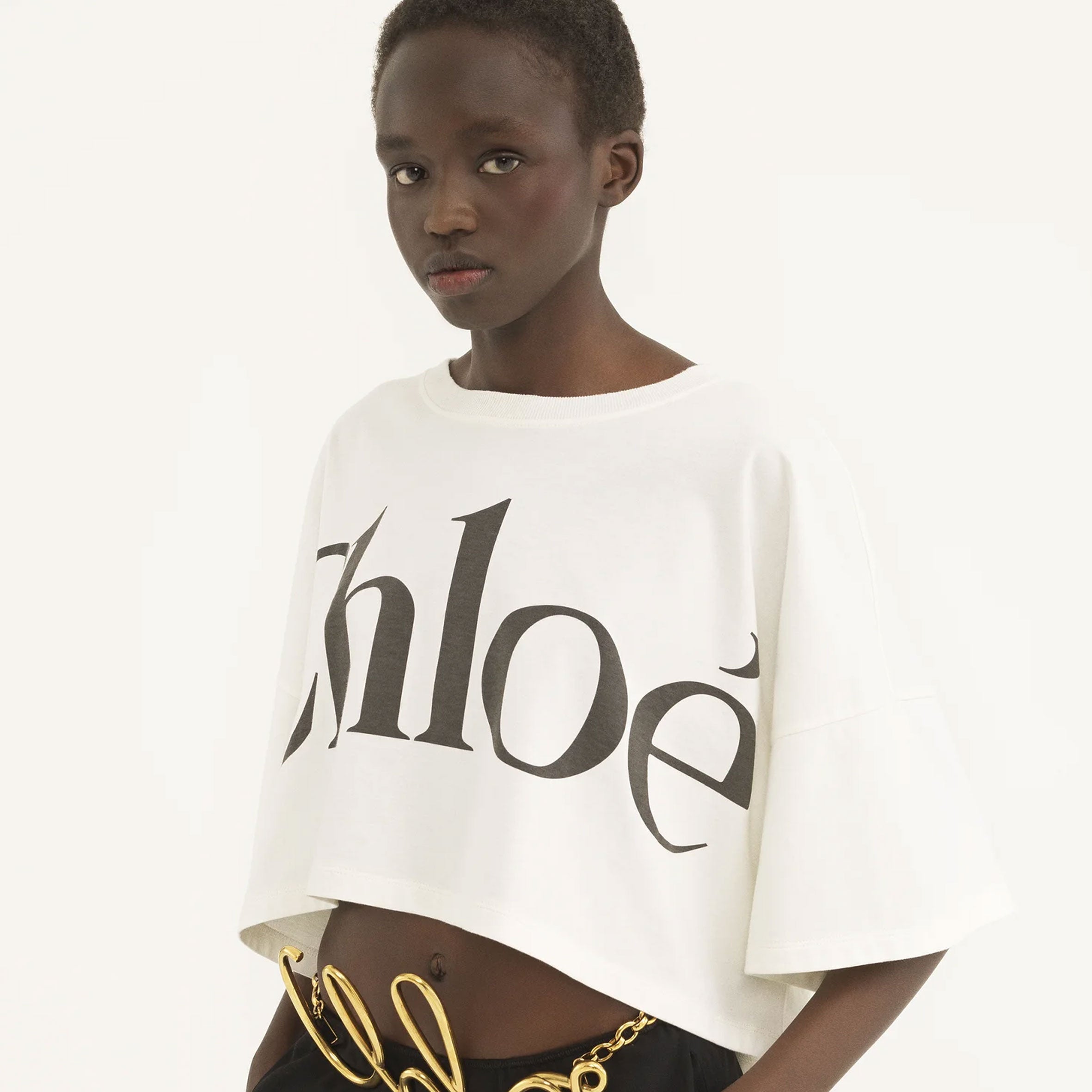 Chloe Cropped Boxy Logo T-shirt – CULTSTATUS