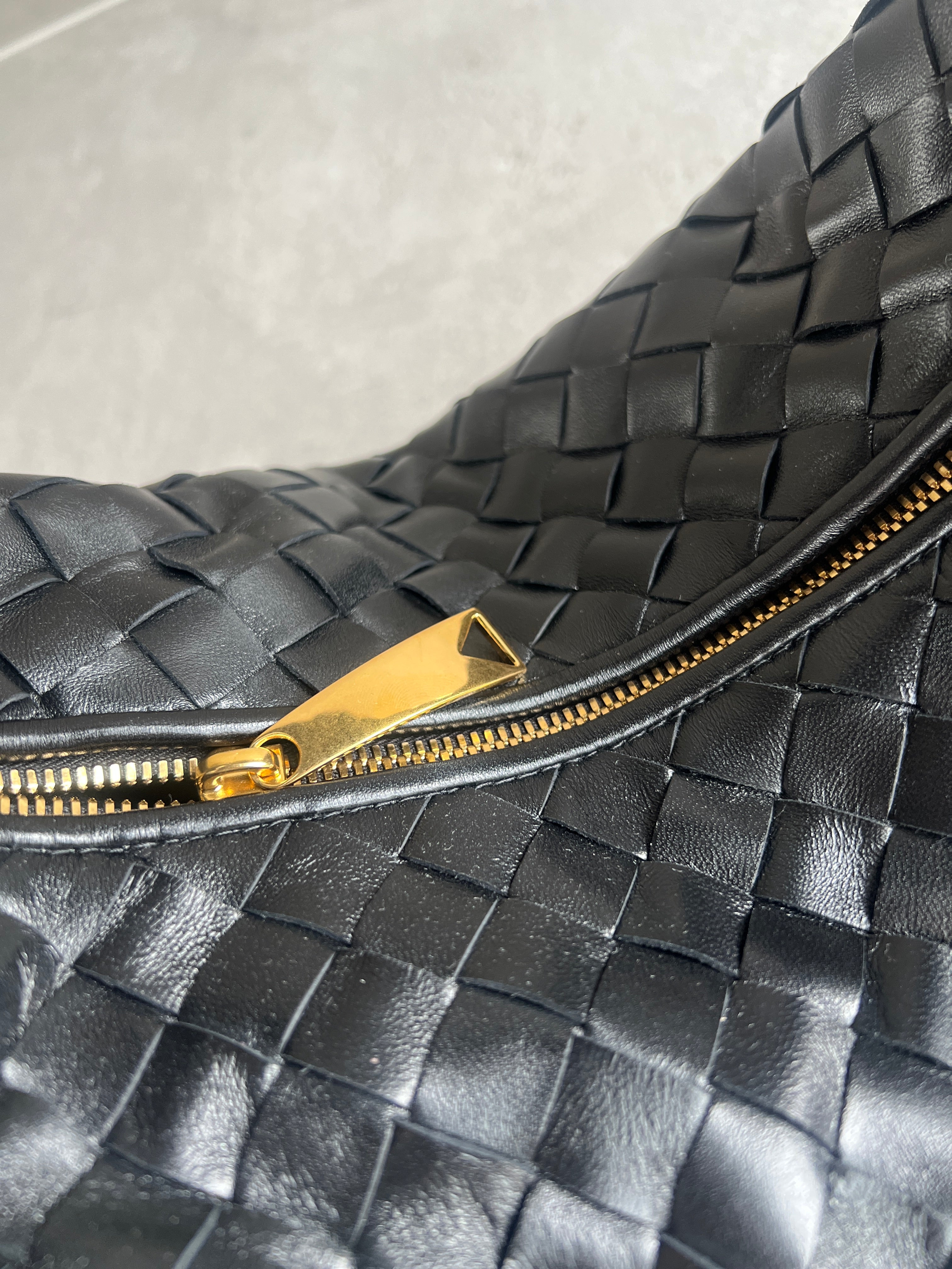 Bottega Veneta Jodie Mini Intrecciato, Balck (G) – CULTSTATUS