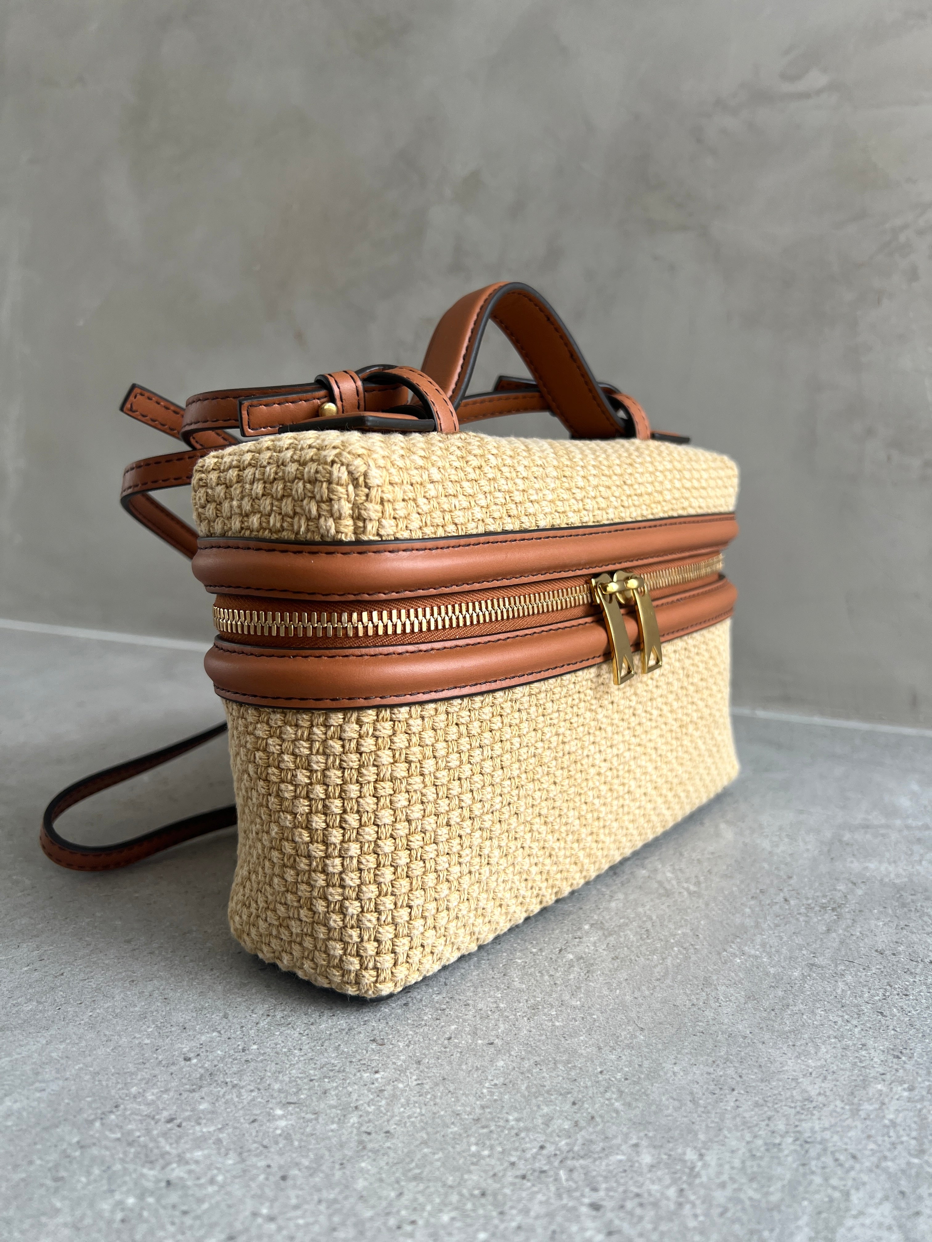 Bottega Veneta Vanity Bang Bang Raffia Crossbody, Cane – CULTSTATUS