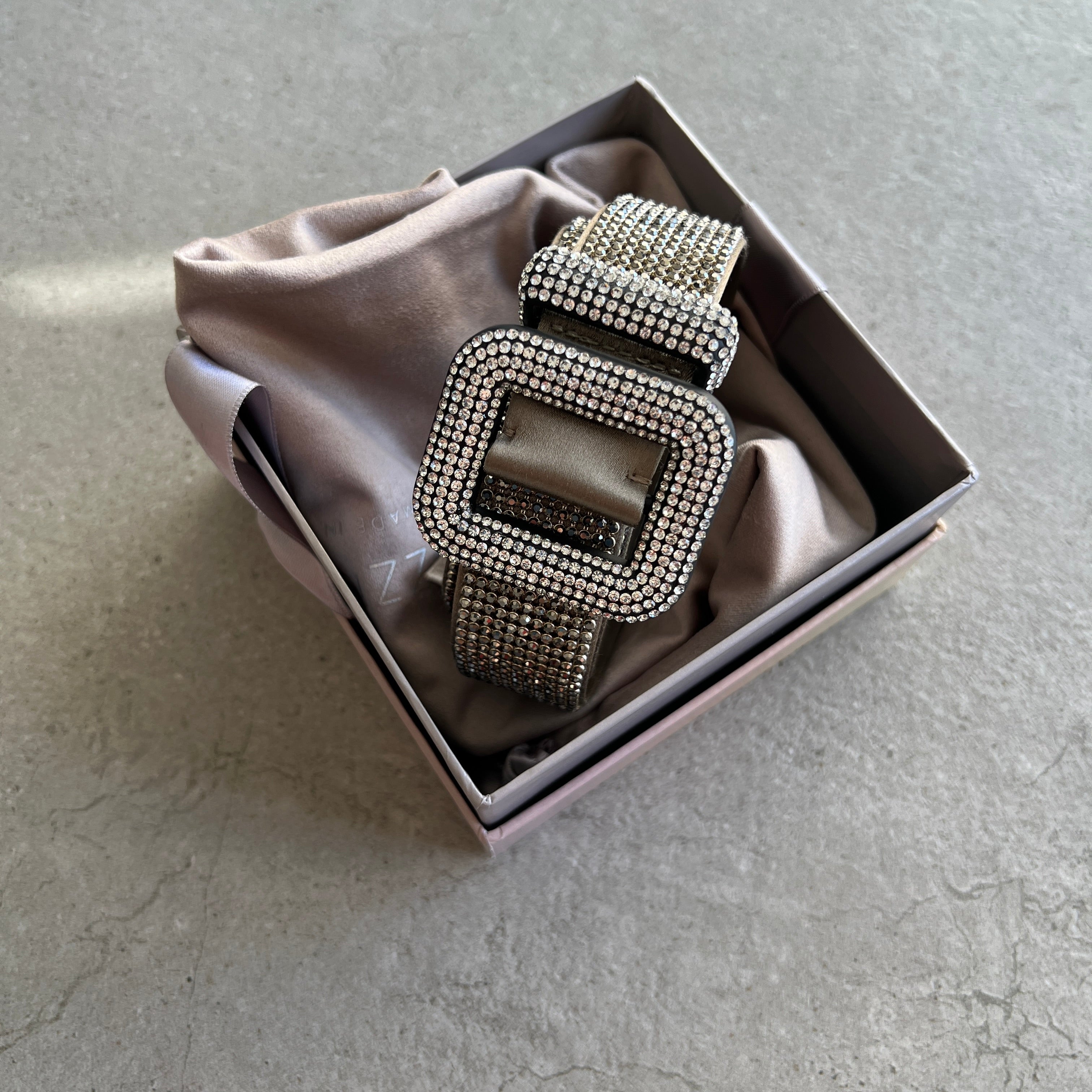 Benedetta Bruzziches Venus Belt, Kiss in the Dark – CULTSTATUS