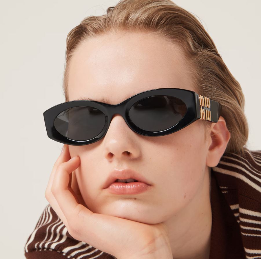 【MIU MIU】Glimpse Sunglasses BLACK 22822703_52923078_600.jpg