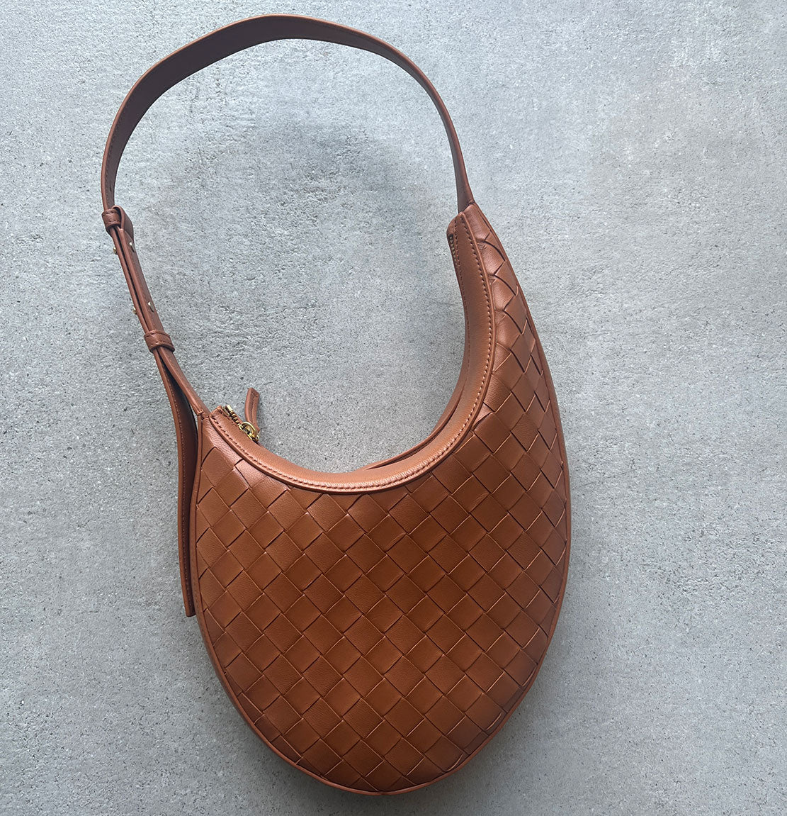 Bottega Veneta Drop Small, Wood – CULTSTATUS