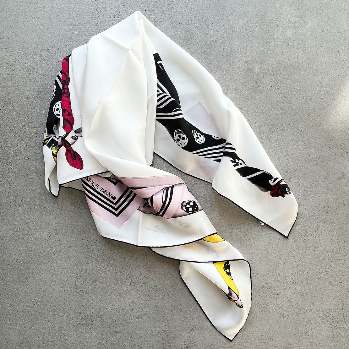 Alexander McQueen Knot Biker Silk, White/Multi – CULTSTATUS