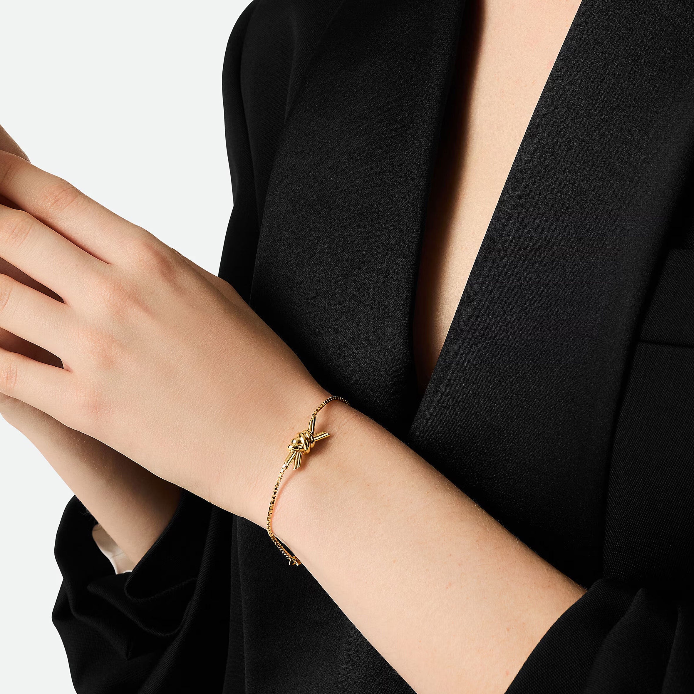 Bottega Veneta Knot Bracelet GP 925, Gold – CULTSTATUS