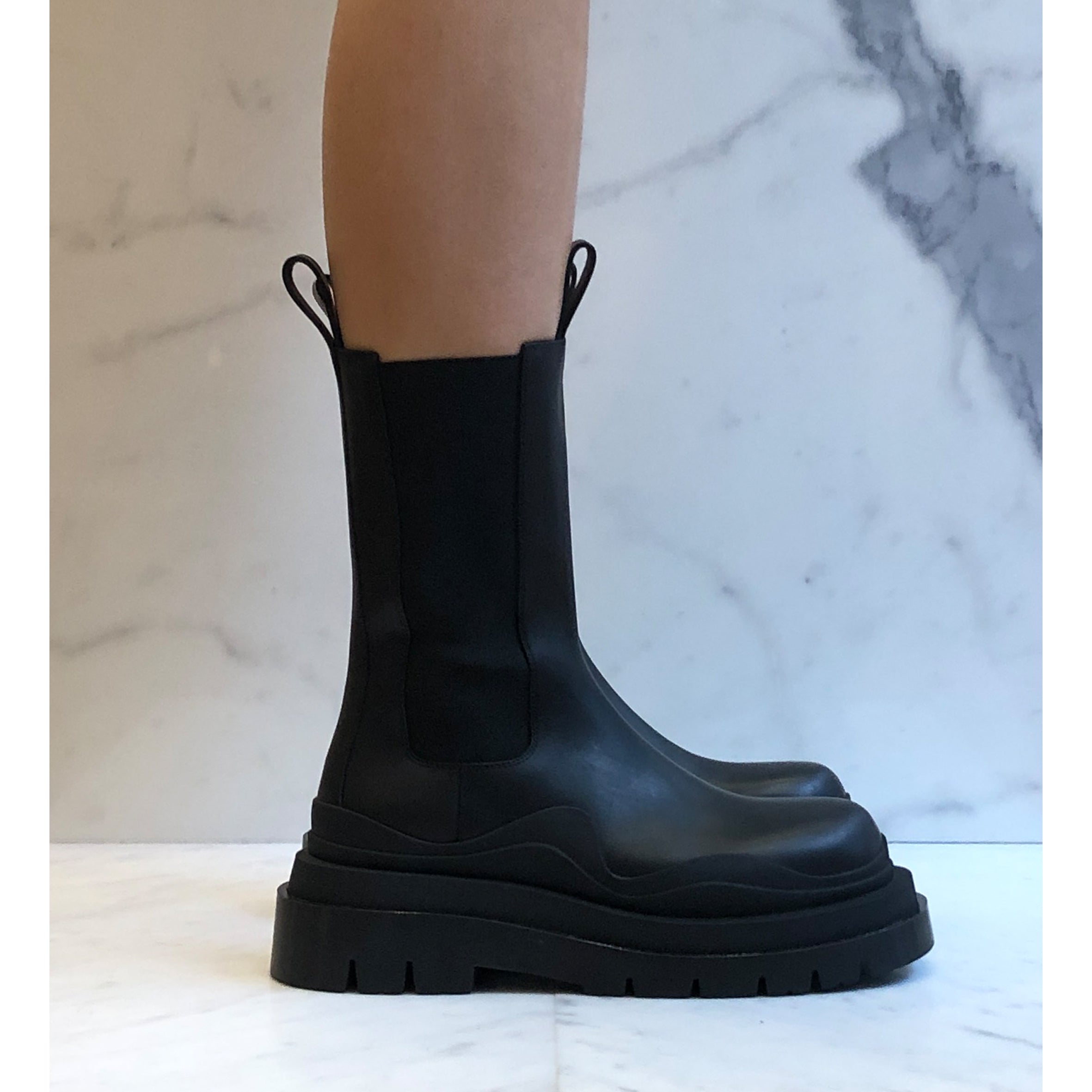BOTTEGA VENETA Tire Boot Mid Black Grass