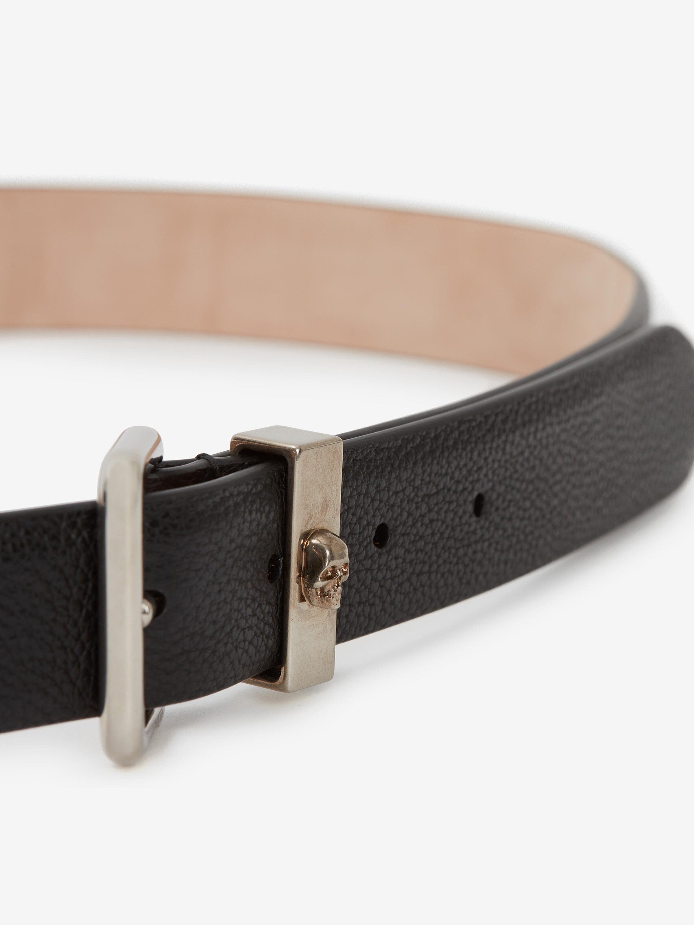 Alexander McQueen Skull Identity Belt Smooth, Black – CULTSTATUS Alexander McQueen Skull Identity Belt Smooth, Black – CULTSTATUS
